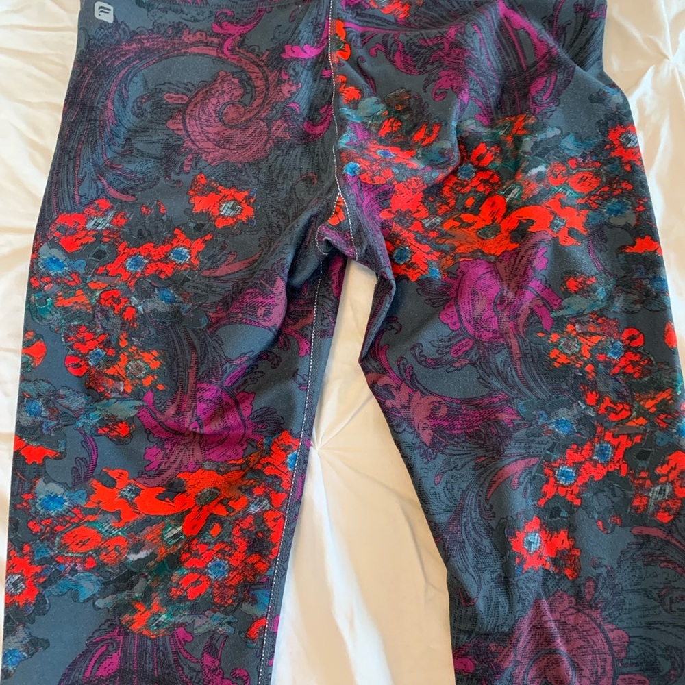 Fabletics Athletic Capris - Picture 8 of 13